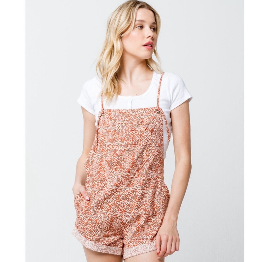 Women’s Billabong Romper Size L